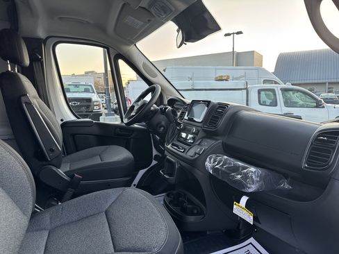 Used 2024 RAM ProMaster 2500 image 11