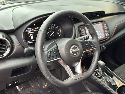 Certified 2024 Nissan Kicks SR image 17