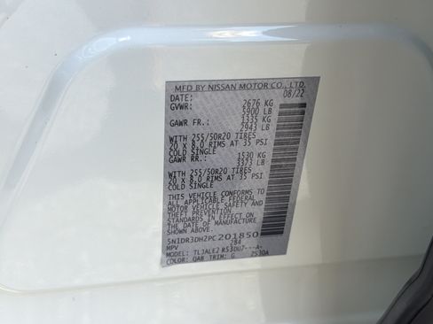 Used 2023 Nissan Pathfinder Platinum w/ Lighting Package (N93) FWD image 33