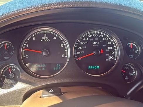 Used 2012 GMC Yukon XL SLT RWD image 16