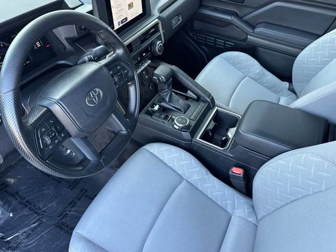Certified 2024 Toyota Tacoma SR5 AWD/4WD image 10