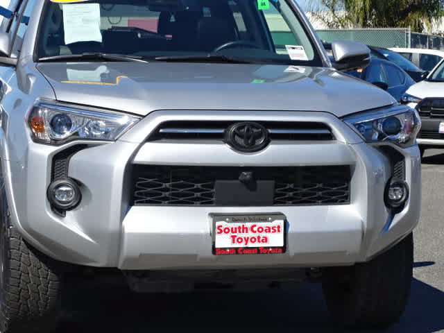 Used 2023 Toyota 4Runner SR5 Premium w/ Moonroof Package AWD/4WD image 4
