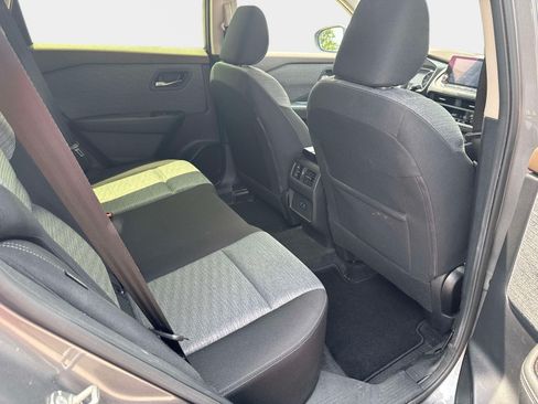 Certified 2023 Nissan Rogue SV FWD image 12