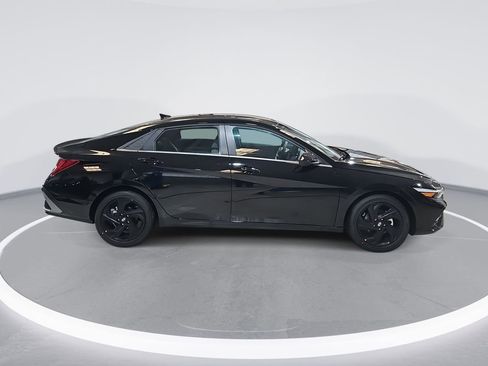 New 2026 Hyundai Elantra SEL Sport Premium FWD image 4