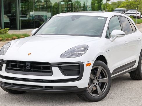 New 2026 Porsche Macan AWD/4WD image 9