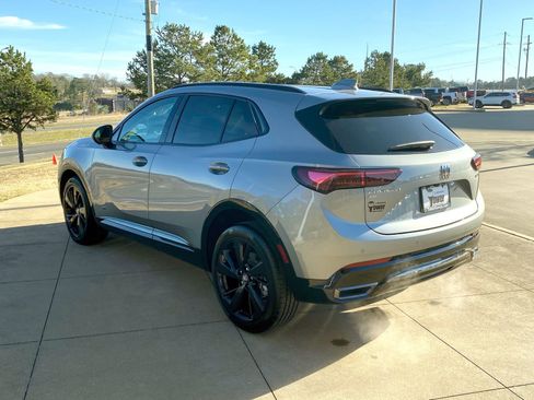 Used 2025 Buick Envision Sport Touring image 4