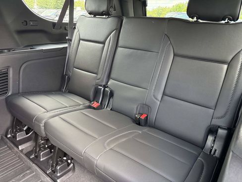 Used 2024 GMC Yukon XL Denali AWD/4WD image 31