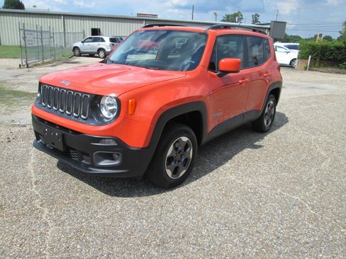 Used 2015 Jeep Renegade Latitude AWD/4WD image 79