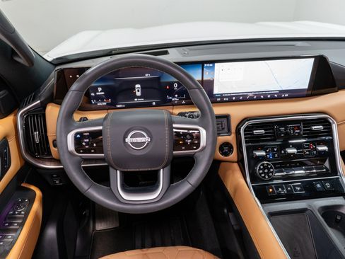 Used 2025 Nissan Armada Platinum Reserve AWD/4WD image 11