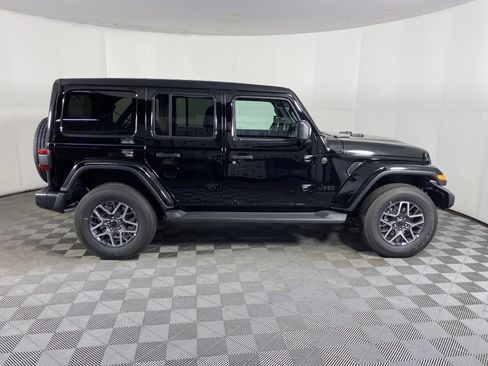 New 2026 Jeep Wrangler Sahara image 7