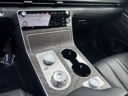 Used 2025 Genesis GV80 2.5T Advanced image 23