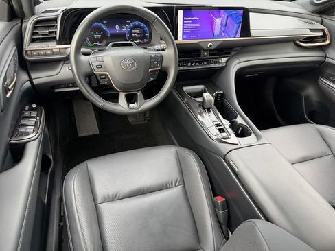 Certified 2025 Toyota Crown Signia w/ Advanced Technology Package AWD/4WD image 34