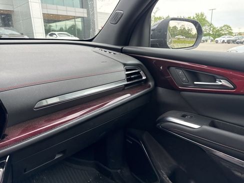 Used 2024 Chevrolet Traverse RS w/ LPO, Floor Liner Package AWD/4WD image 24