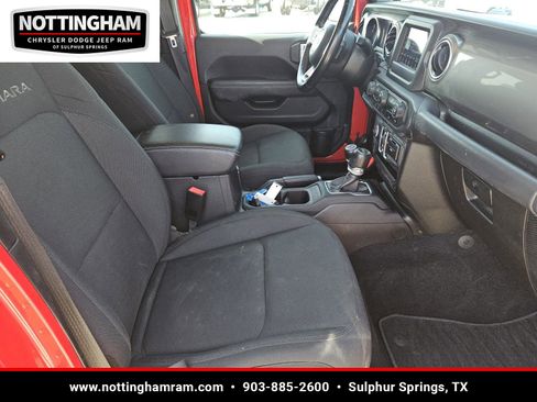 Used 2020 Jeep Wrangler Unlimited Sahara image 28