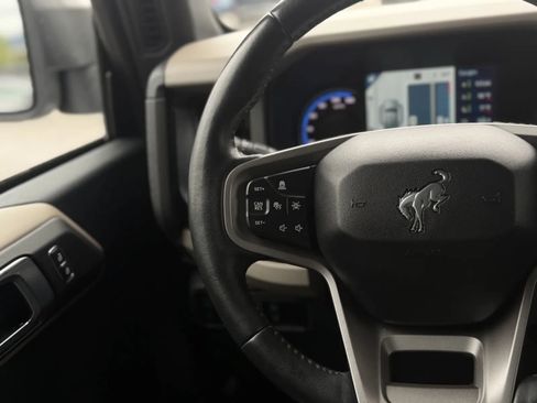 Used 2024 Ford Bronco Wildtrak AWD/4WD image 23