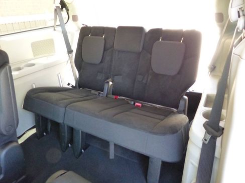 Used 2019 Dodge Grand Caravan SE w/ UConnect Hands-Free Group FWD image 31