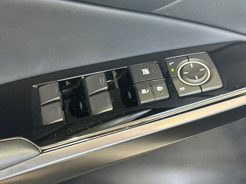 Certified 2023 Lexus IS 300 w/ Comfort Package RWD image 13