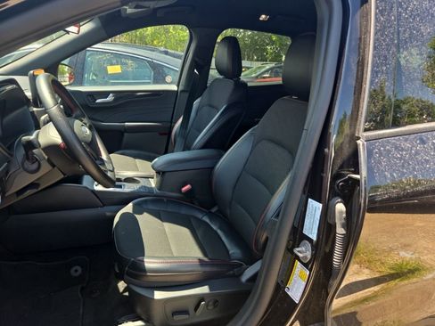 Used 2025 Ford Escape ST-Line AWD/4WD image 3