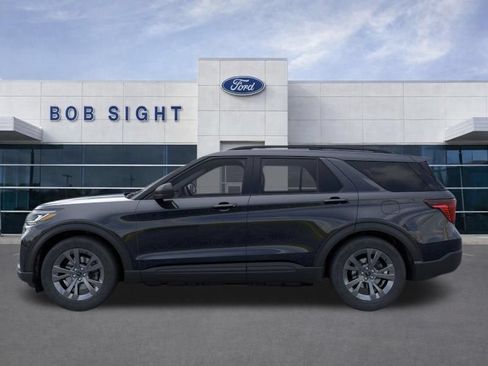 New 2026 Ford Explorer Active w/ Active Comfort Package AWD/4WD image 4