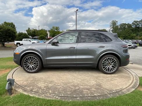 Used 2019 Porsche Cayenne S AWD/4WD image 19