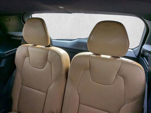 Used 2023 Volvo XC90 T8 Ultimate image 17