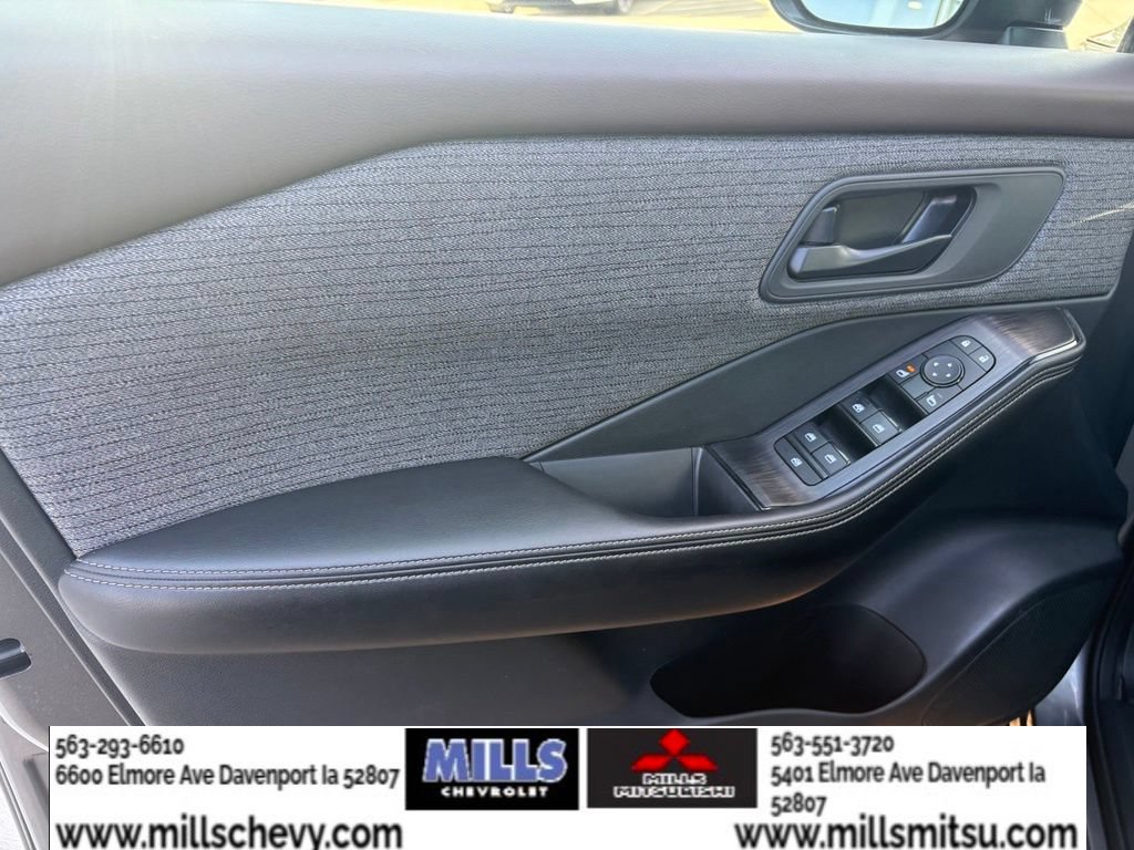 Used 2021 Nissan Rogue S AWD/4WD image 10