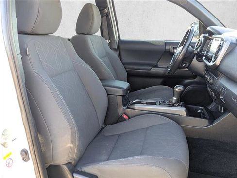 Used 2019 Toyota Tacoma TRD Sport w/ Technology Package RWD image 19