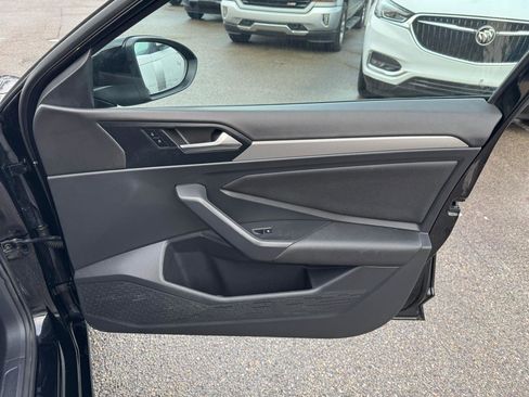 Used 2021 Volkswagen Jetta S image 17