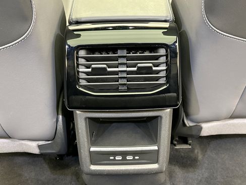 Used 2023 Volkswagen ID.4 Pro S image 21