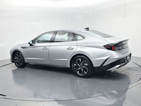 Used 2025 Hyundai Sonata SEL FWD image 5