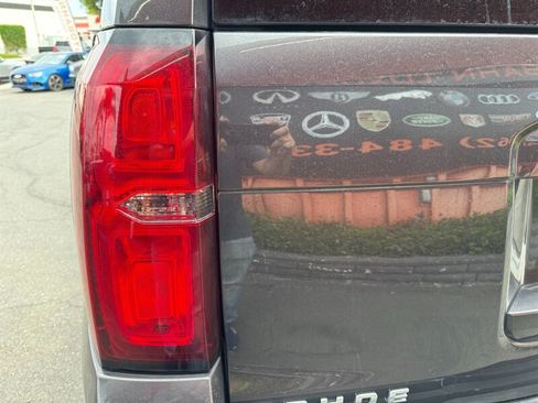 Used 2017 Chevrolet Tahoe LT w/ LT Signature Package RWD image 10