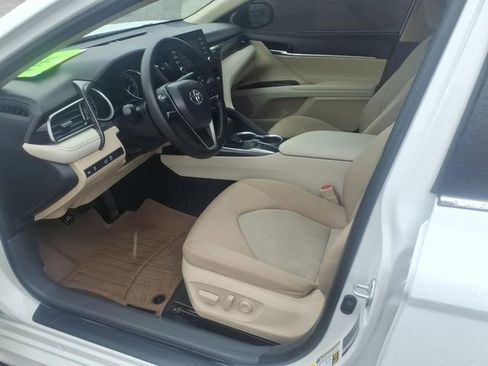 Used 2022 Toyota Camry LE FWD image 12