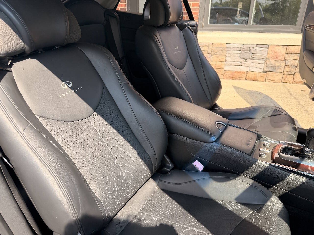 Used 2011 INFINITI G37 Convertible w/ Premium Pkg RWD image 15