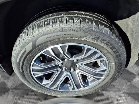 Used 2024 Jeep Wagoneer L Series II w/ Flexible Seating Group image 20