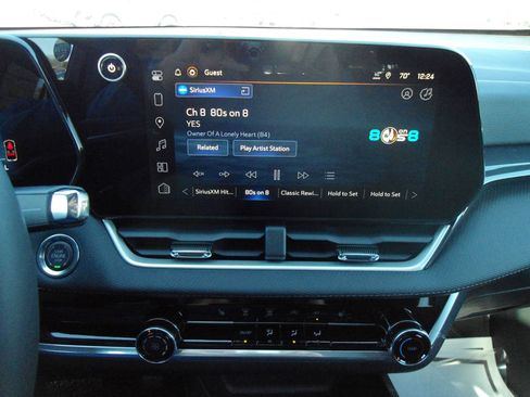 New 2026 Chevrolet Equinox LT w/ Convenience Package II image 24