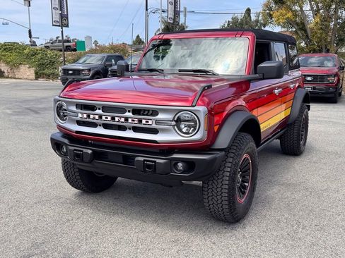 Used 2025 Ford Bronco Big Bend w/ Black Diamond Package AWD/4WD image 7