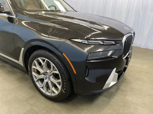 Used 2024 BMW X7 xDrive40i w/ Premium Package image 43