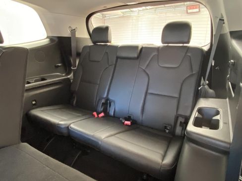 Used 2020 Kia Telluride S w/ S 8 Passenger Seating Package FWD image 21