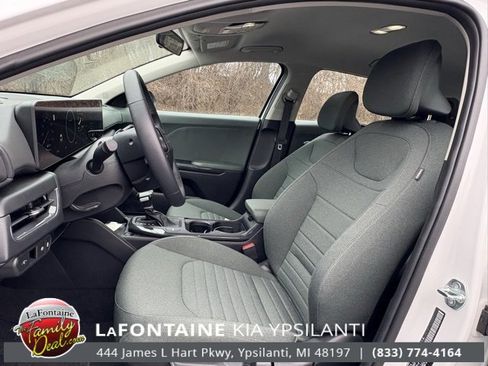 Certified 2025 Kia K4 EX image 9