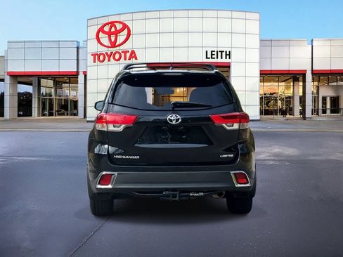 Used 2018 Toyota Highlander Limited image 6