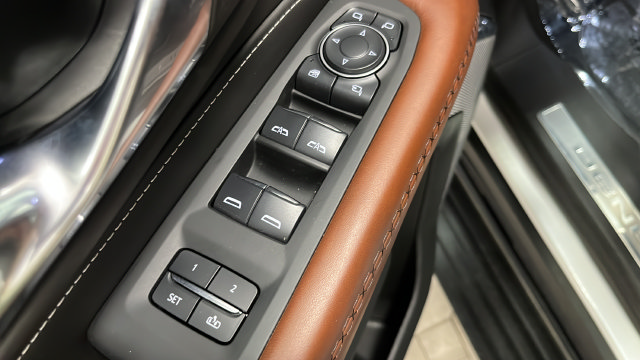 Used 2024 GMC Yukon XL Denali Ultimate AWD/4WD image 22