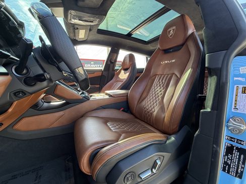 Used 2023 Lamborghini Urus S image 24