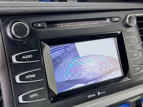 Used 2015 Toyota Highlander Plus image 13