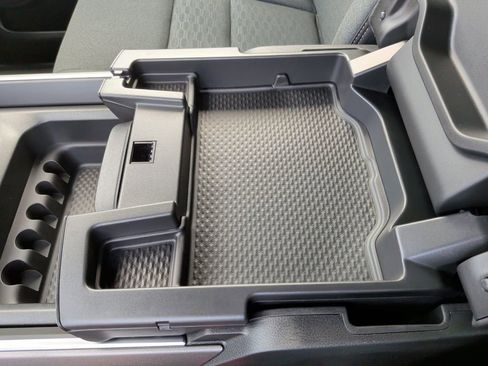 New 2026 RAM 1500 4x4 Crew Cab image 38