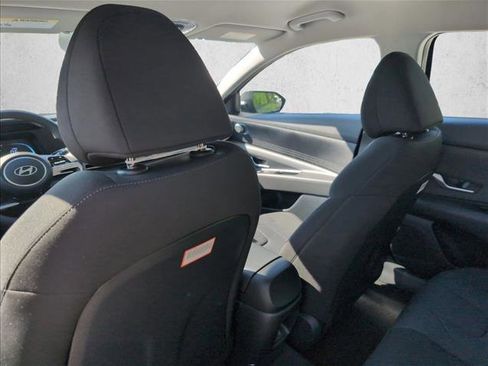 New 2026 Hyundai Elantra SE FWD image 16