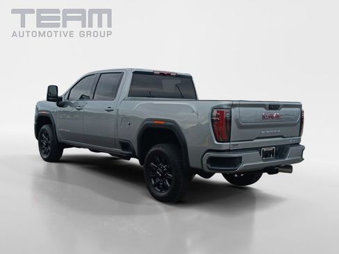 Used 2025 GMC Sierra 2500 AT4 AWD/4WD image 5