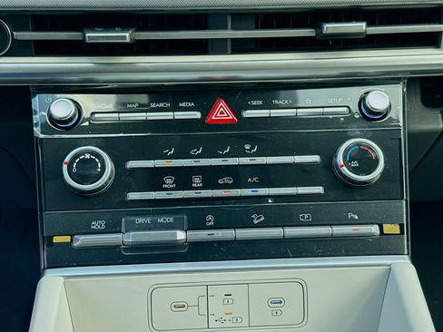 New 2026 Hyundai Santa Fe SE FWD image 12