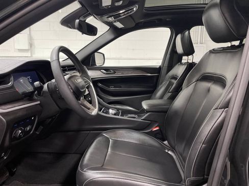 Used 2024 Jeep Grand Cherokee Limited 4xe AWD/4WD image 8