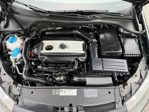 Used 2010 Volkswagen GTI 2-Door FWD image 46