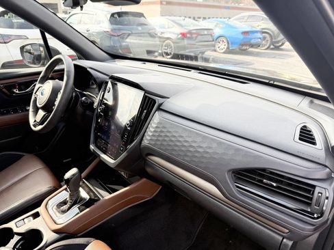 Used 2025 Subaru Forester Touring image 29